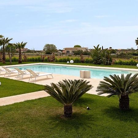 Villa Paradiso With Private Pool, Bbq Area, Huge Garden And Free Parking Модіка Екстер'єр фото