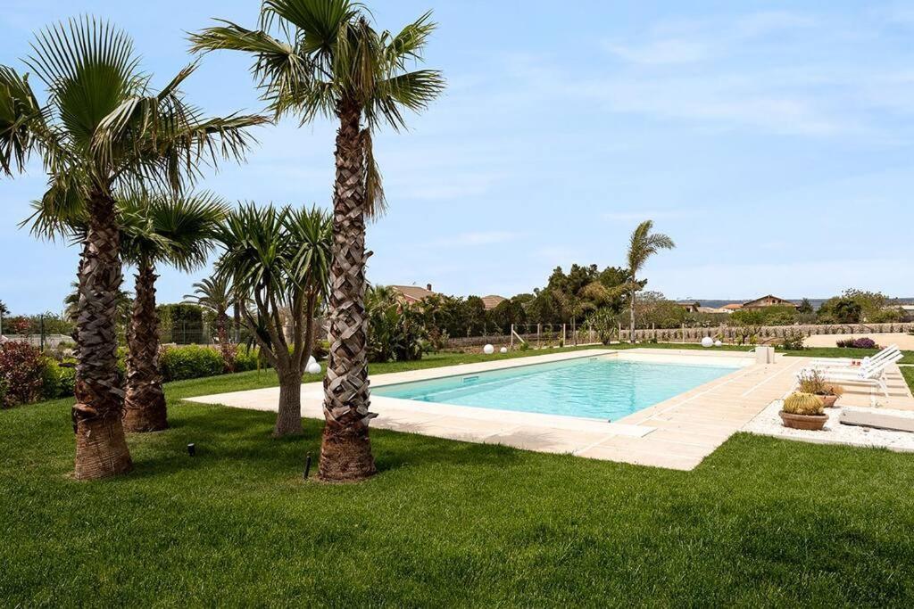 Villa Paradiso With Private Pool, Bbq Area, Huge Garden And Free Parking Модіка Екстер'єр фото